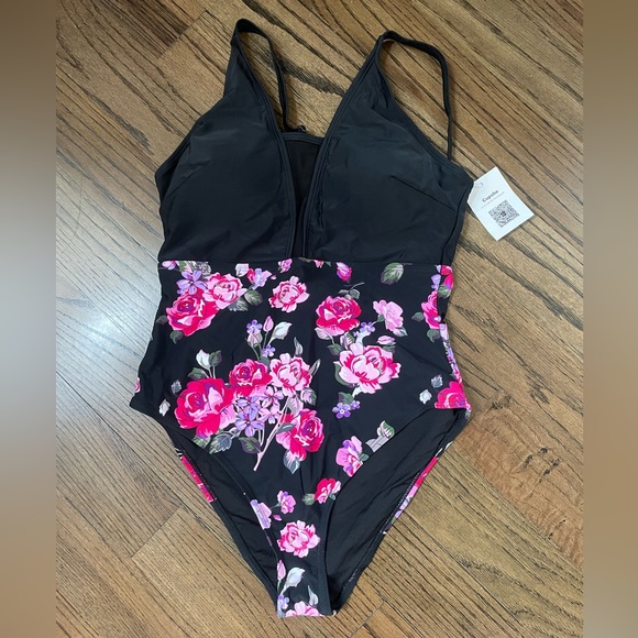 Cupshe Bathing Suit - Floral and Black NWT - Picture 1 of 2